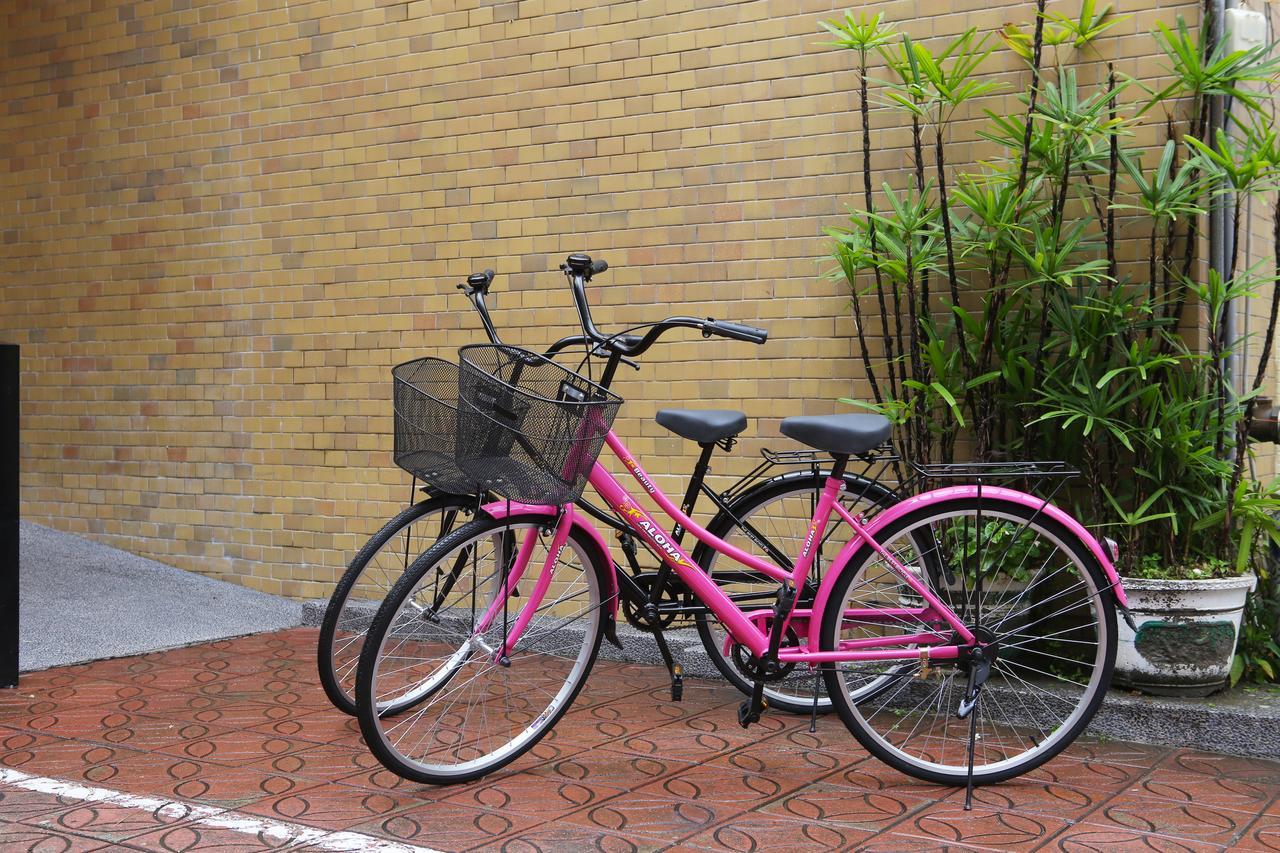 Chiayi Crown Hotel Exteriör bild